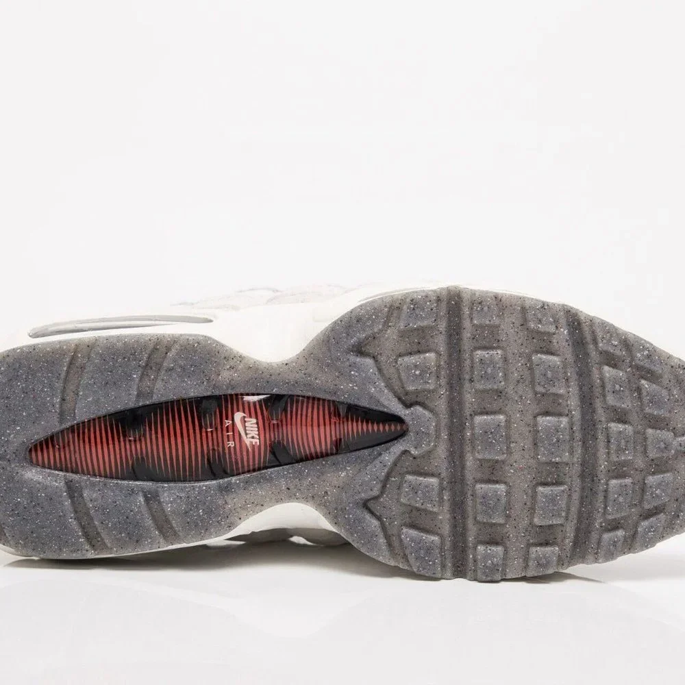 Nike Air Max 95 SE ( Light Bone/Habanero Red). Brand New. Mens Size: 9.5 - 12. - Picture 10 of 10